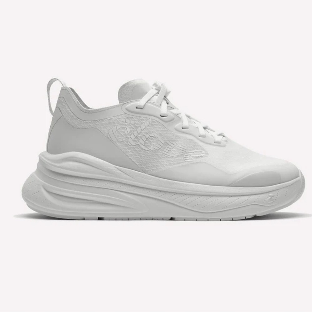 EUC White Alto Clove Sneakers